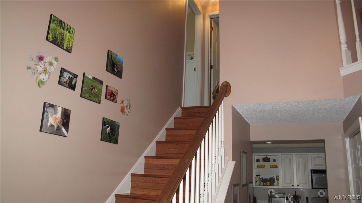 9 Towne Square Drive Lancaster, NY 14086 - Photo 6 of 44