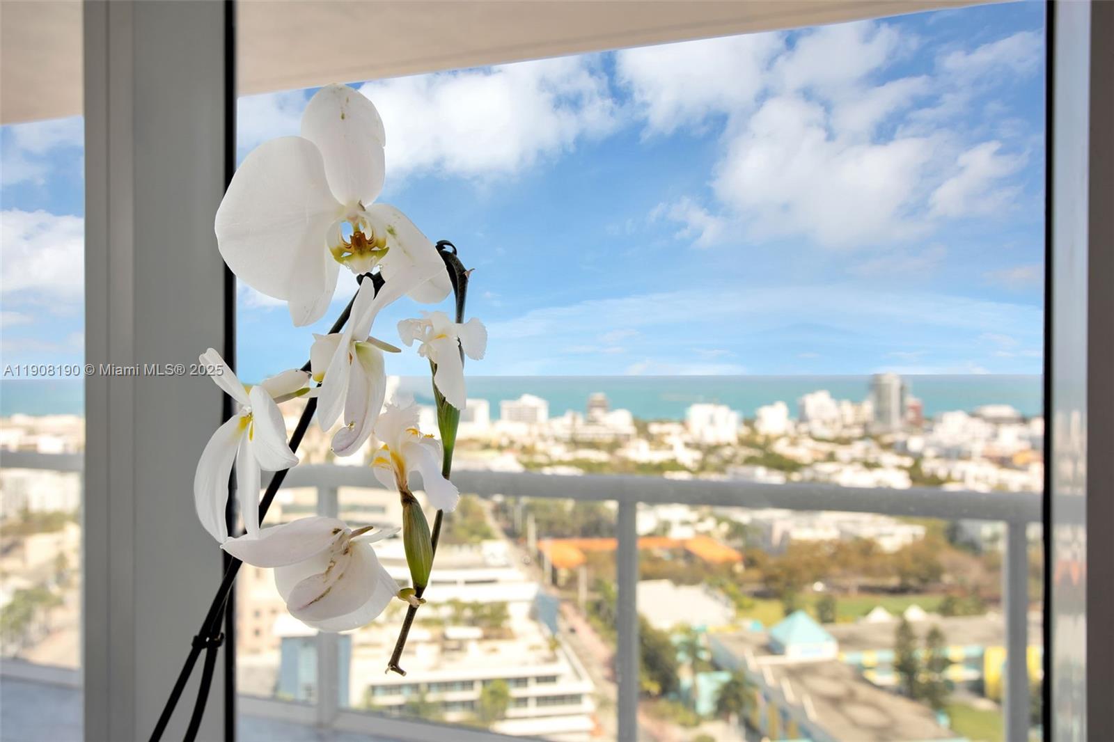 450 Alton Road, Unit 2110 Miami Beach, FL 33139 - Photo 18 of 33