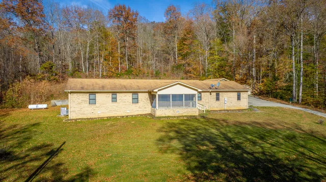 $520,000 | 519 Hargiss Cove Road, South Pittsburg, TN 37380