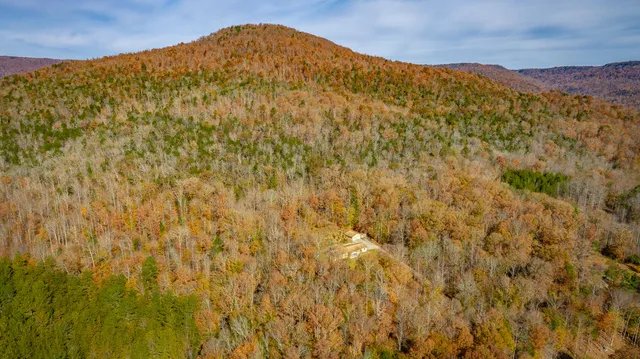 $520,000 | 519 Hargiss Cove Road, South Pittsburg, TN 37380