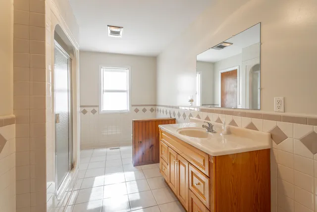 $520,000 | 519 Hargiss Cove Road, South Pittsburg, TN 37380