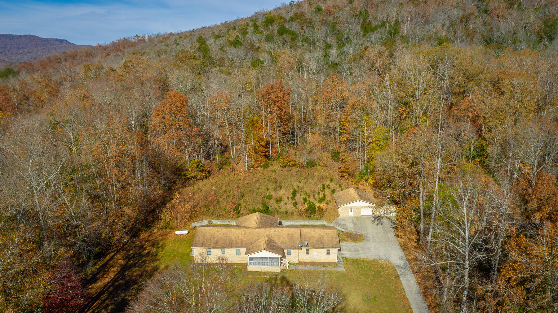 519 Hargiss Cove Road South Pittsburg, TN 37380 - Photo 5 of 118 519 Hargiss Cove Road HD-12