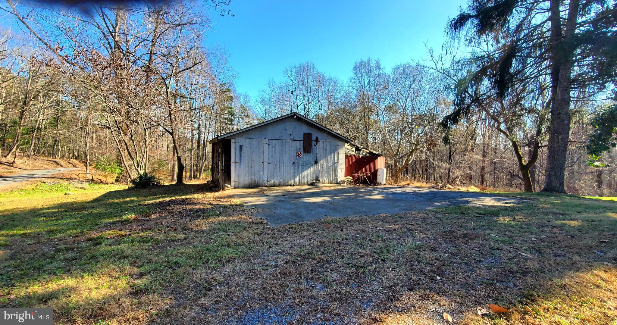 60 Lizzie Mills Road Castleton, VA 22716 - Photo 5 of 47