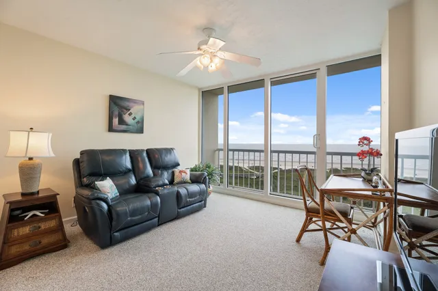 $995,000 | 1401 East Beach Drive, Unit 511/512, Galveston, TX 77550
