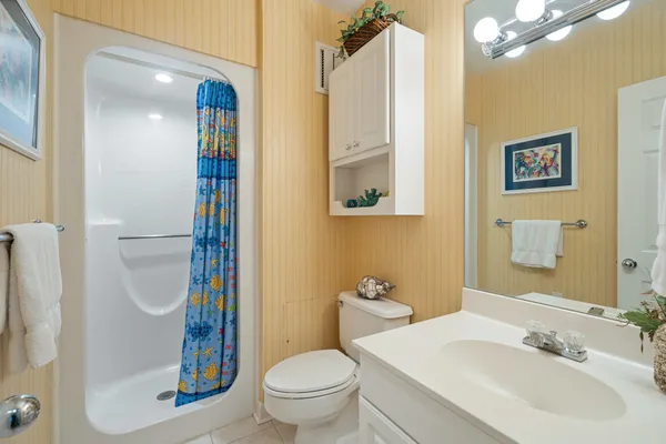 $995,000 | 1401 East Beach Drive, Unit 511/512, Galveston, TX 77550