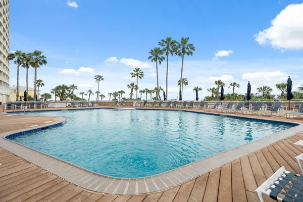 $995,000 | 1401 East Beach Drive, Unit 511/512, Galveston, TX 77550