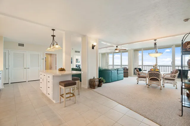 $995,000 | 1401 East Beach Drive, Unit 511/512, Galveston, TX 77550
