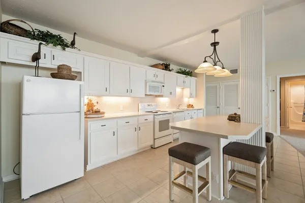 $995,000 | 1401 East Beach Drive, Unit 511/512, Galveston, TX 77550