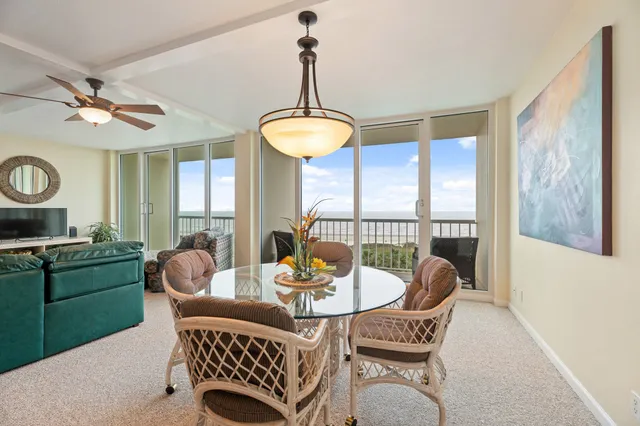 $995,000 | 1401 East Beach Drive, Unit 511/512, Galveston, TX 77550