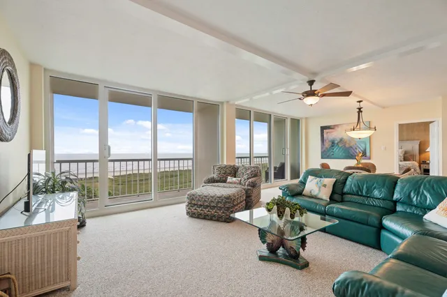 $995,000 | 1401 East Beach Drive, Unit 511/512, Galveston, TX 77550