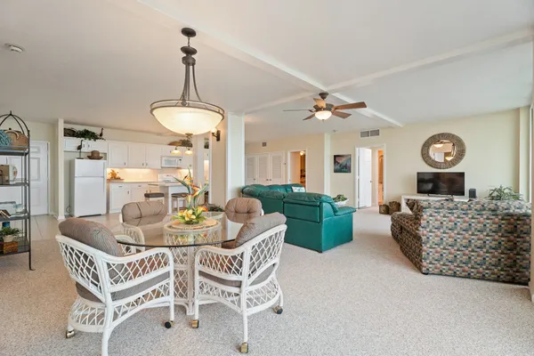 $995,000 | 1401 East Beach Drive, Unit 511/512, Galveston, TX 77550