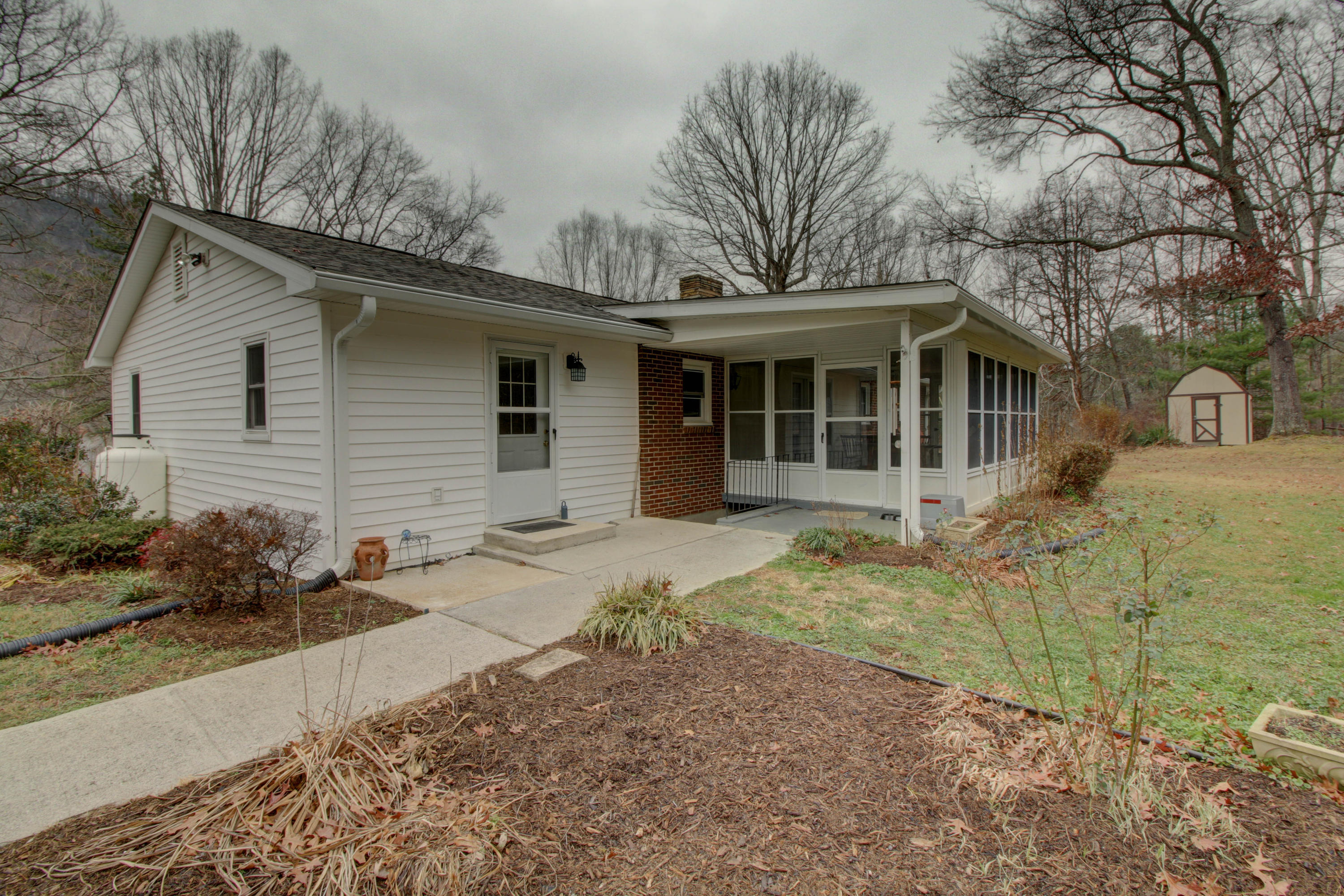 5562 Bradshaw Road Salem, VA 24153 - Photo 2 of 35 Back-Side View
