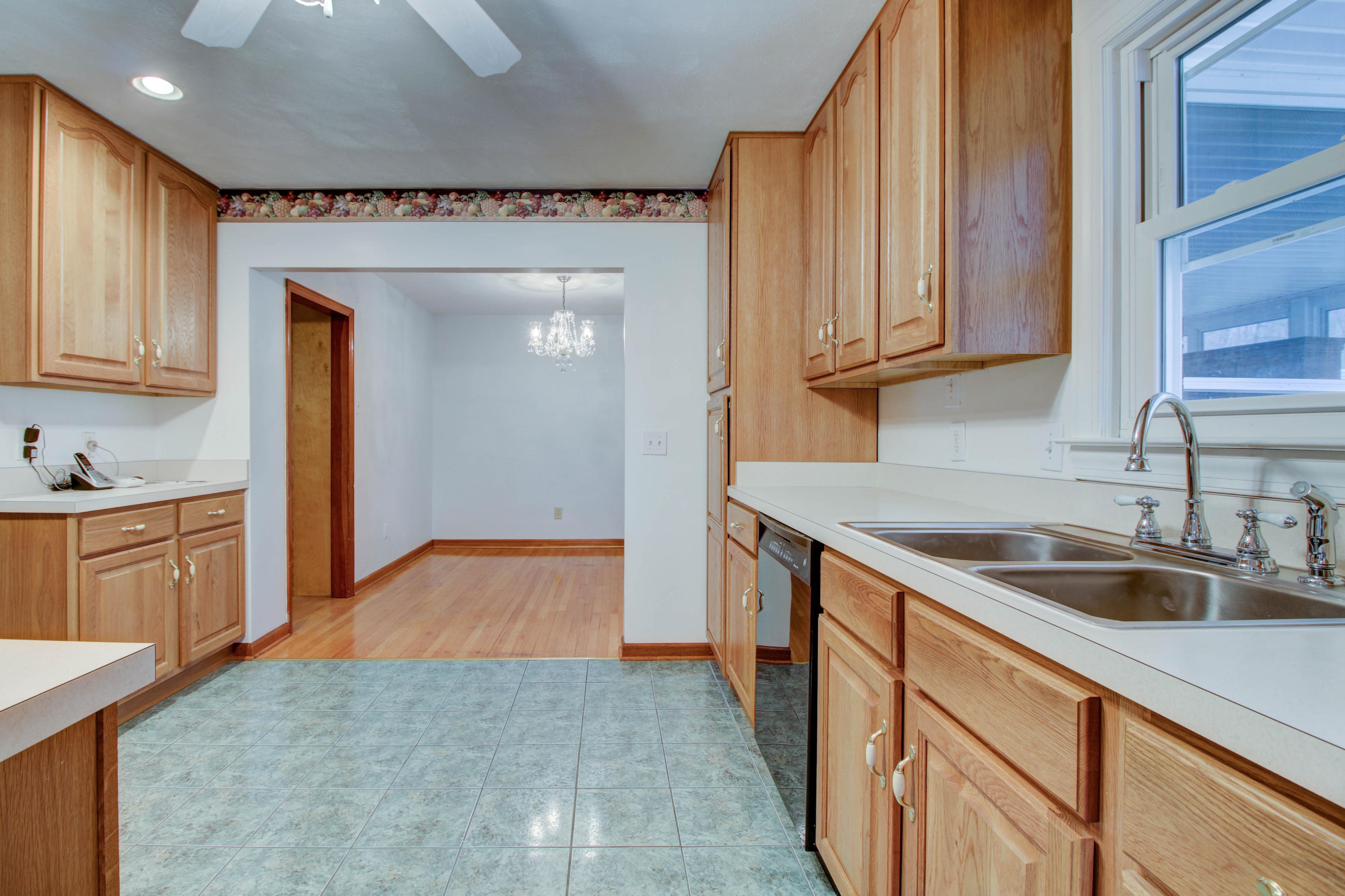 5562 Bradshaw Road Salem, VA 24153 - Photo 11 of 35 To Dining Room