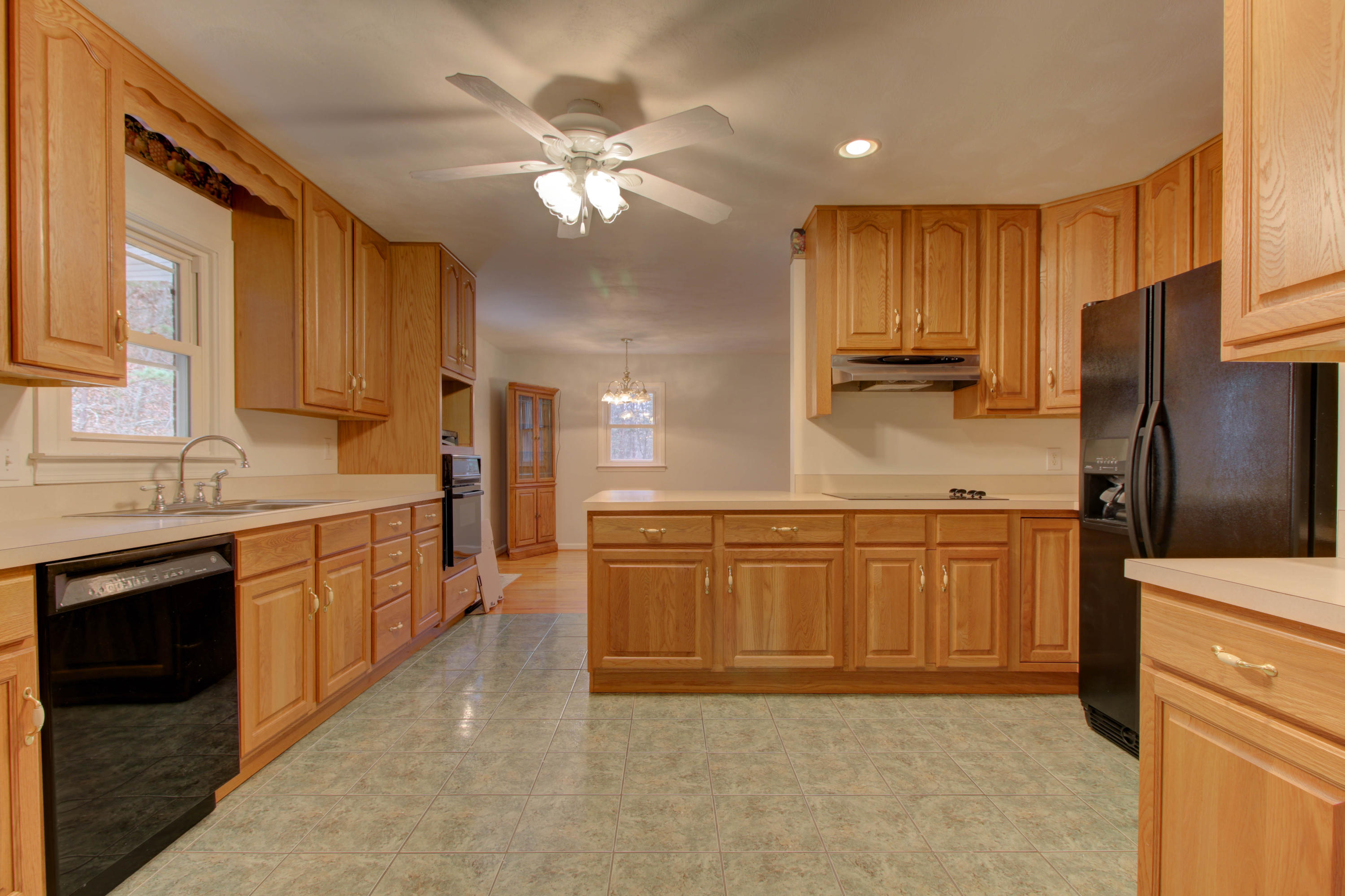 5562 Bradshaw Road Salem, VA 24153 - Photo 14 of 35 Kitchen