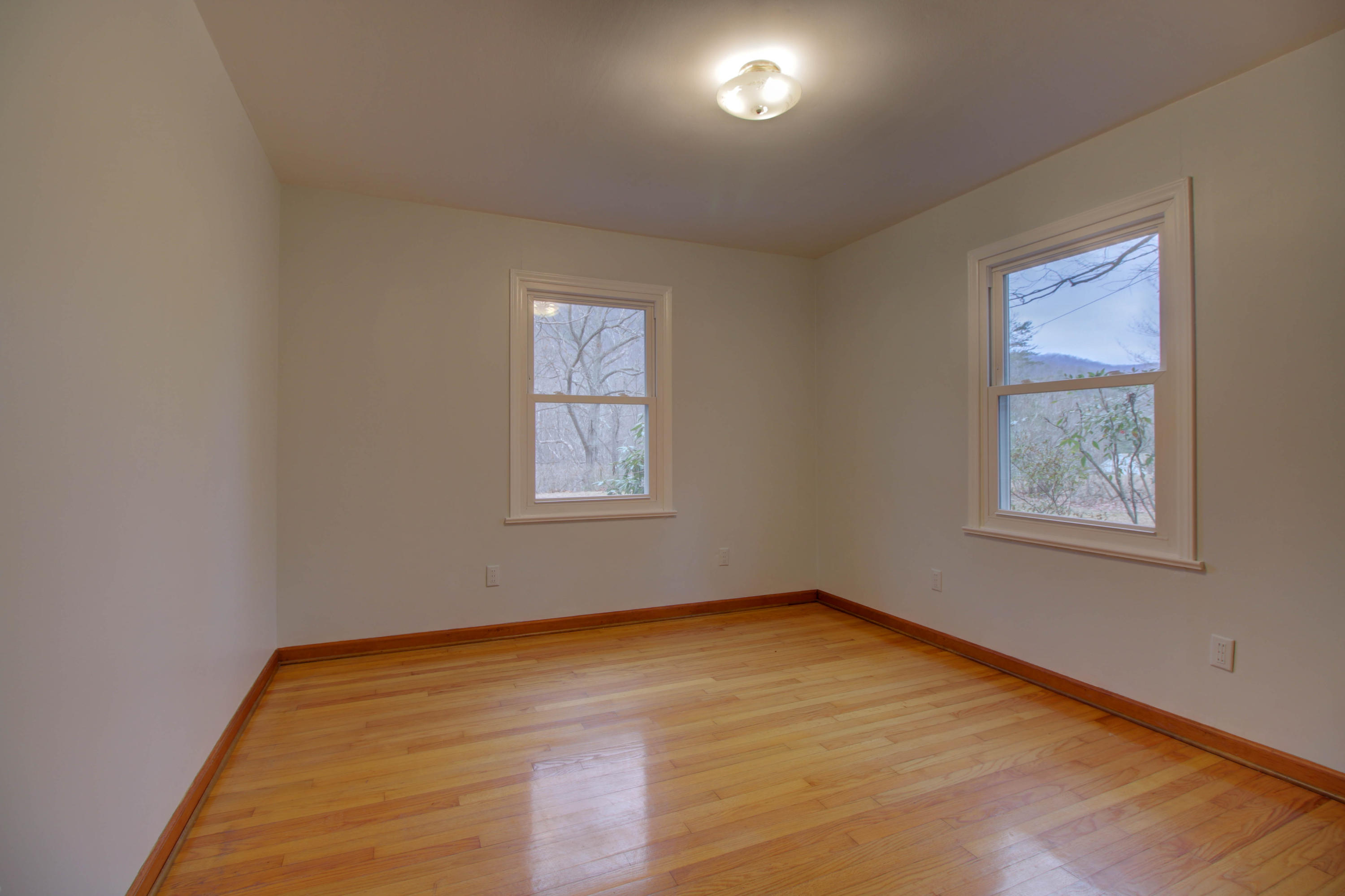 5562 Bradshaw Road Salem, VA 24153 - Photo 22 of 35 Bedroom