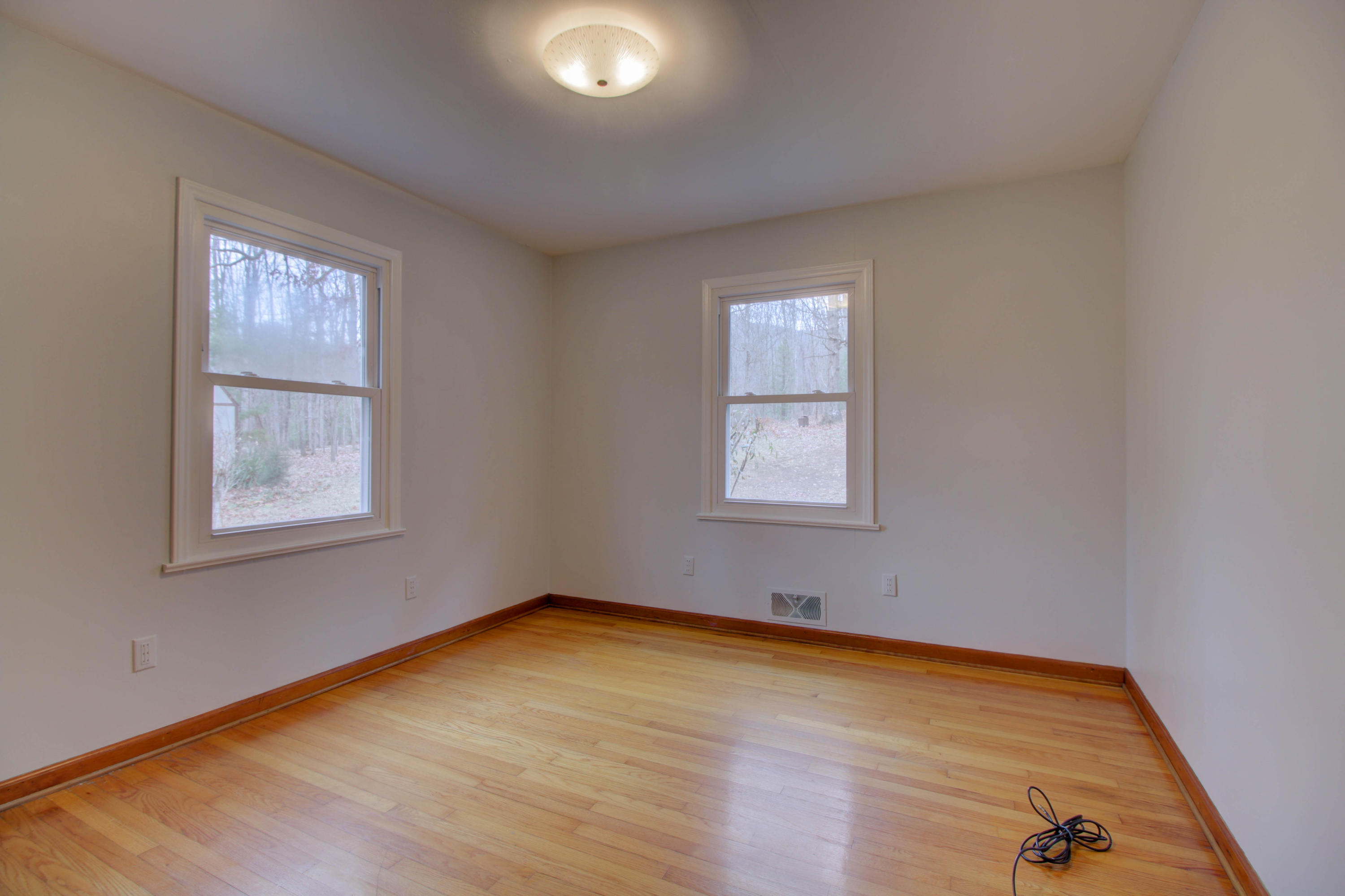 5562 Bradshaw Road Salem, VA 24153 - Photo 23 of 35 Bedroom
