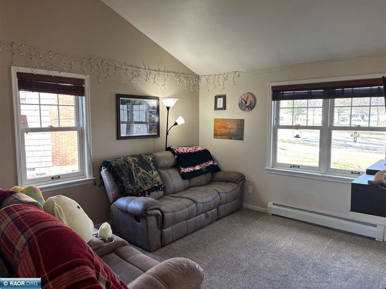 805 Minnesota Street Hibbing, MN 55746 - Photo 2 of 32