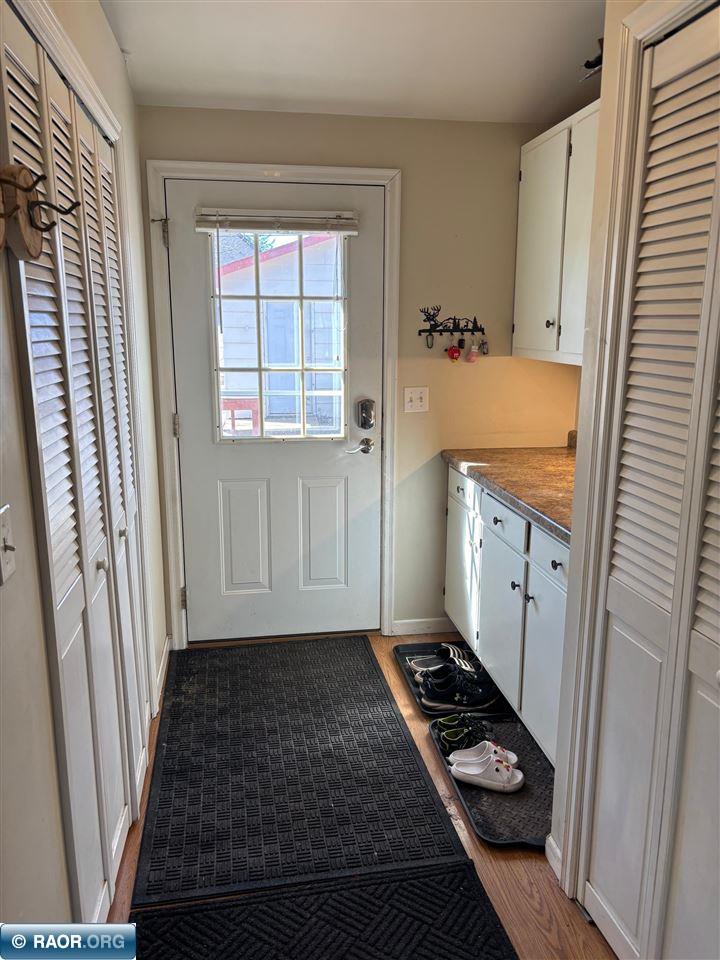 805 Minnesota Street Hibbing, MN 55746 - Photo 21 of 32