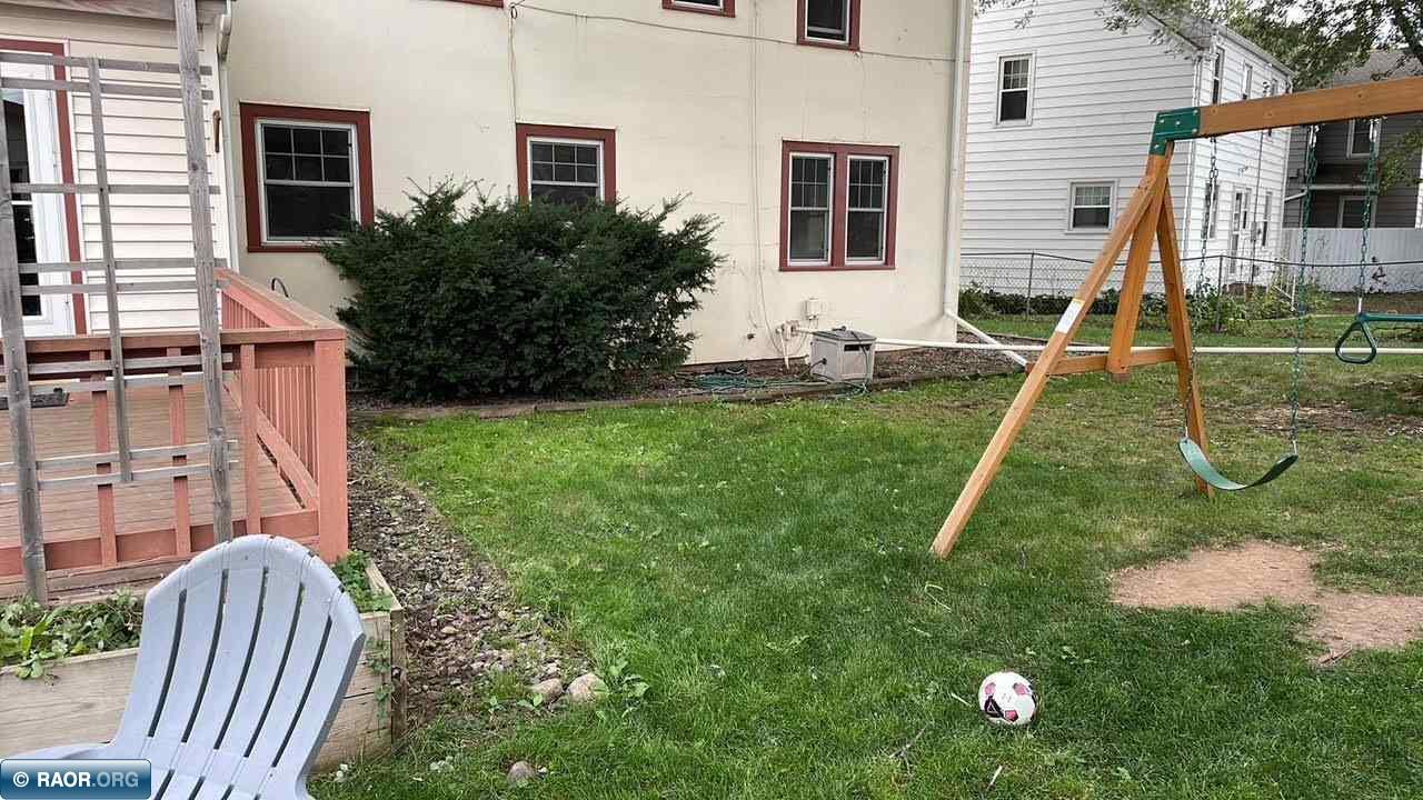 805 Minnesota Street Hibbing, MN 55746 - Photo 29 of 32