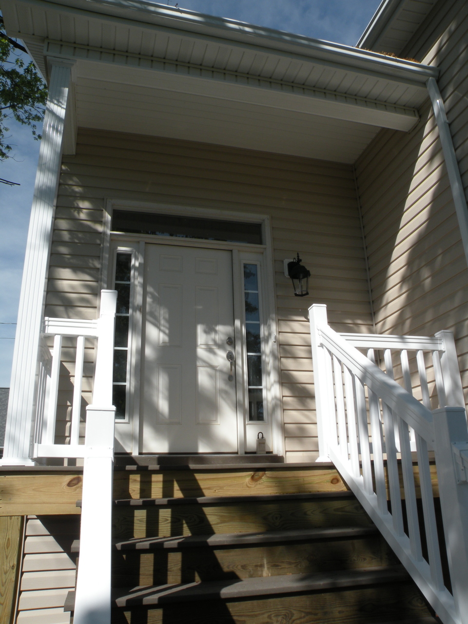 5537 Cove Road Roanoke, VA 24019 - Photo 3 of 28 a view of a entryway