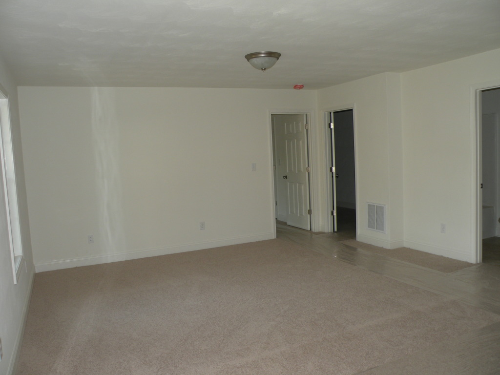 5537 Cove Road Roanoke, VA 24019 - Photo 23 of 28 a view of an empty room
