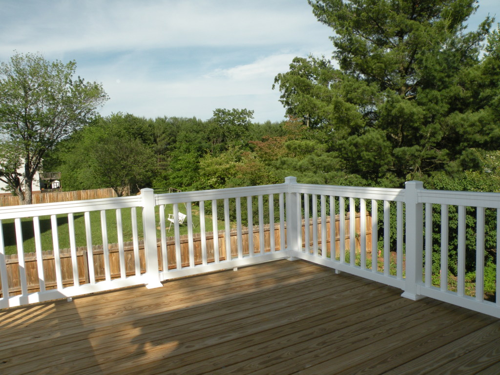 5537 Cove Road Roanoke, VA 24019 - Photo 27 of 28 a view of a wooden deck