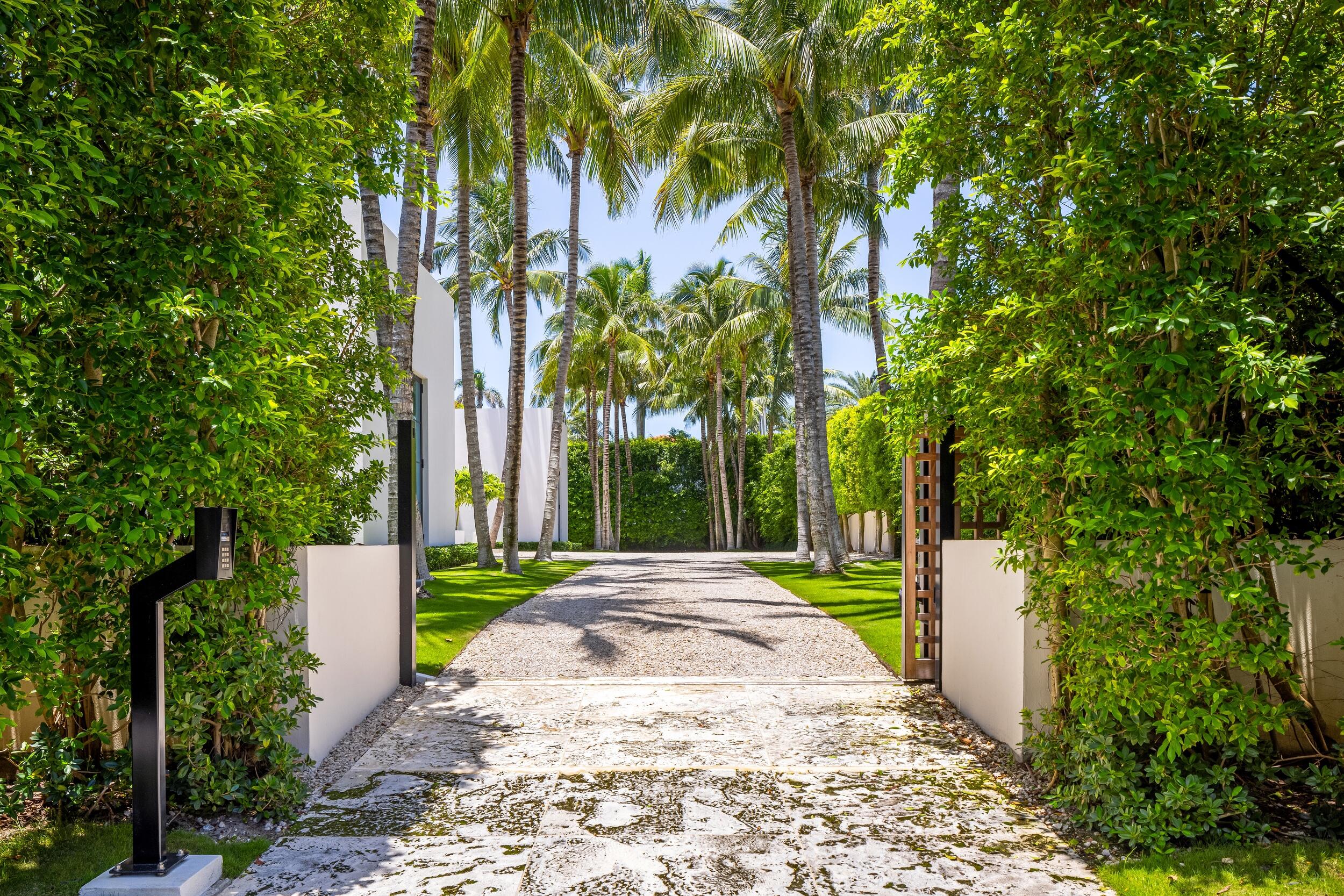 241 Jungle Road Palm Beach, FL 33480 - Photo 5 of 96 Front Exterior