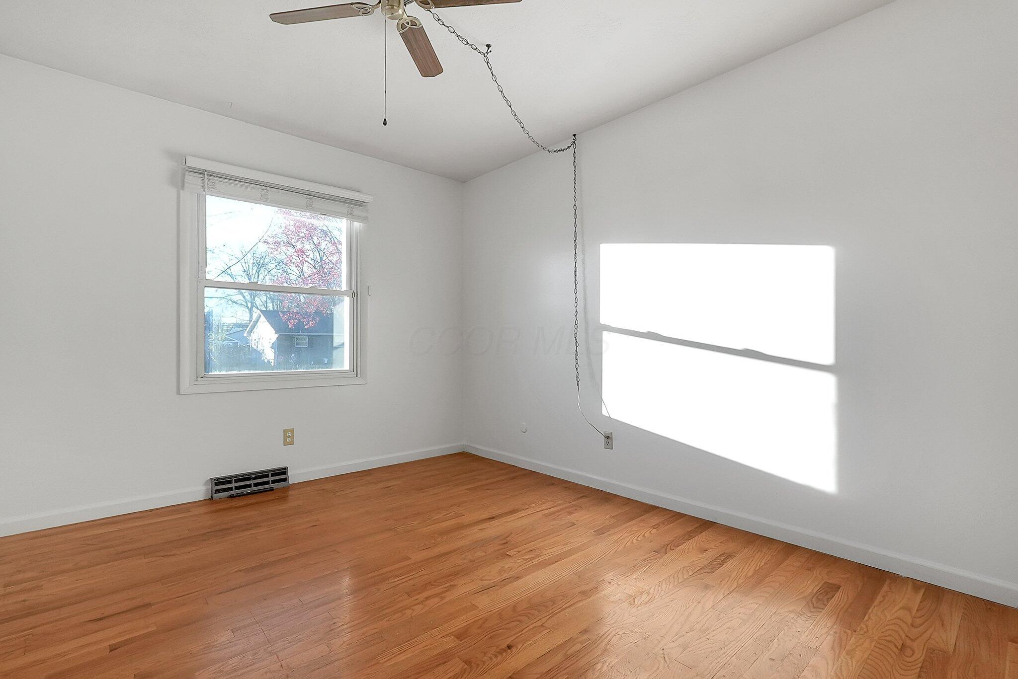 6076 Endicott Road Columbus, OH 43229 - Photo 19 of 27 19-web-or-mls-6076-endicott-rd