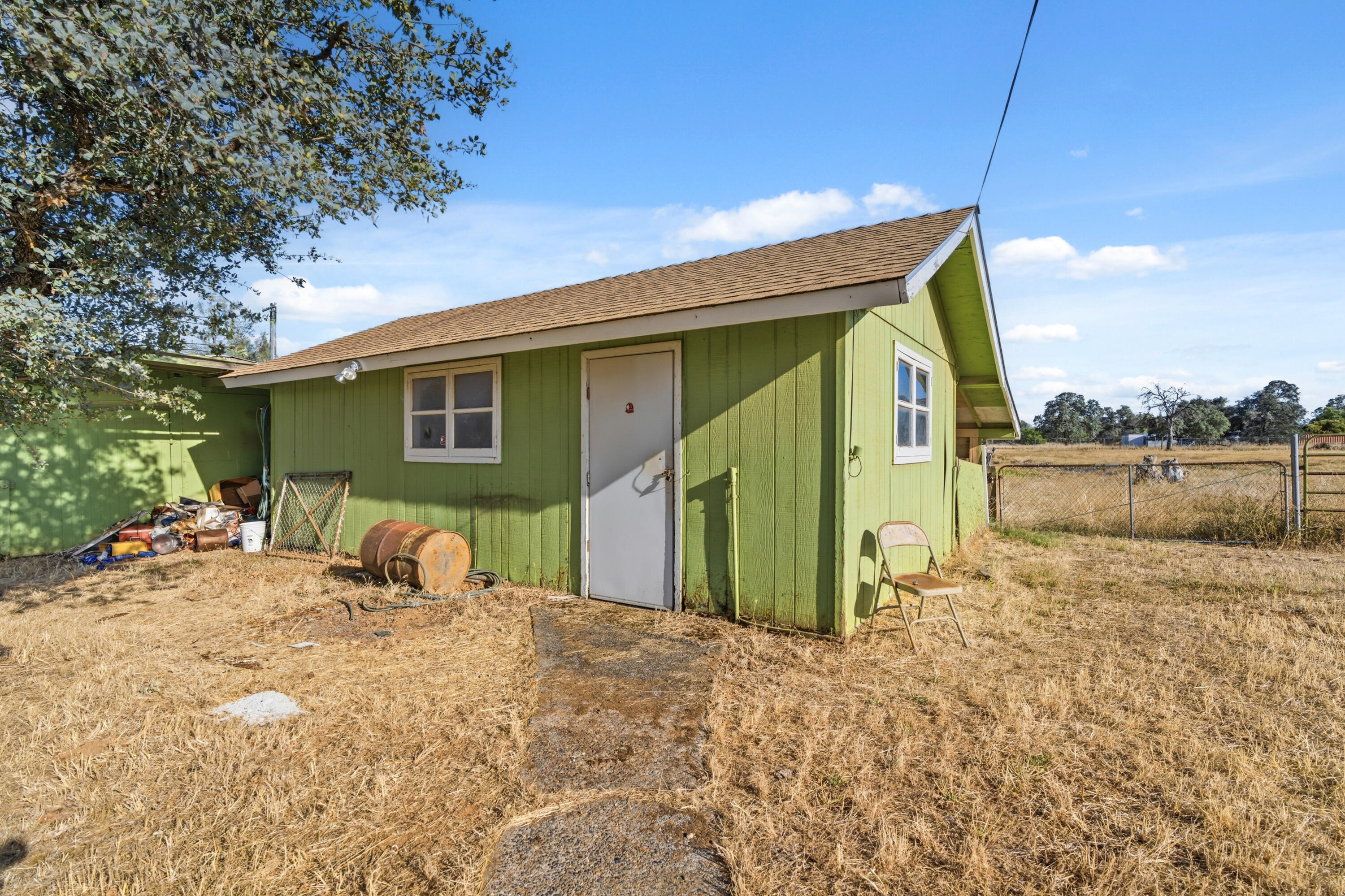 21241 Boyle Road Redding, CA 96003 - Photo 39 of 61 shop
