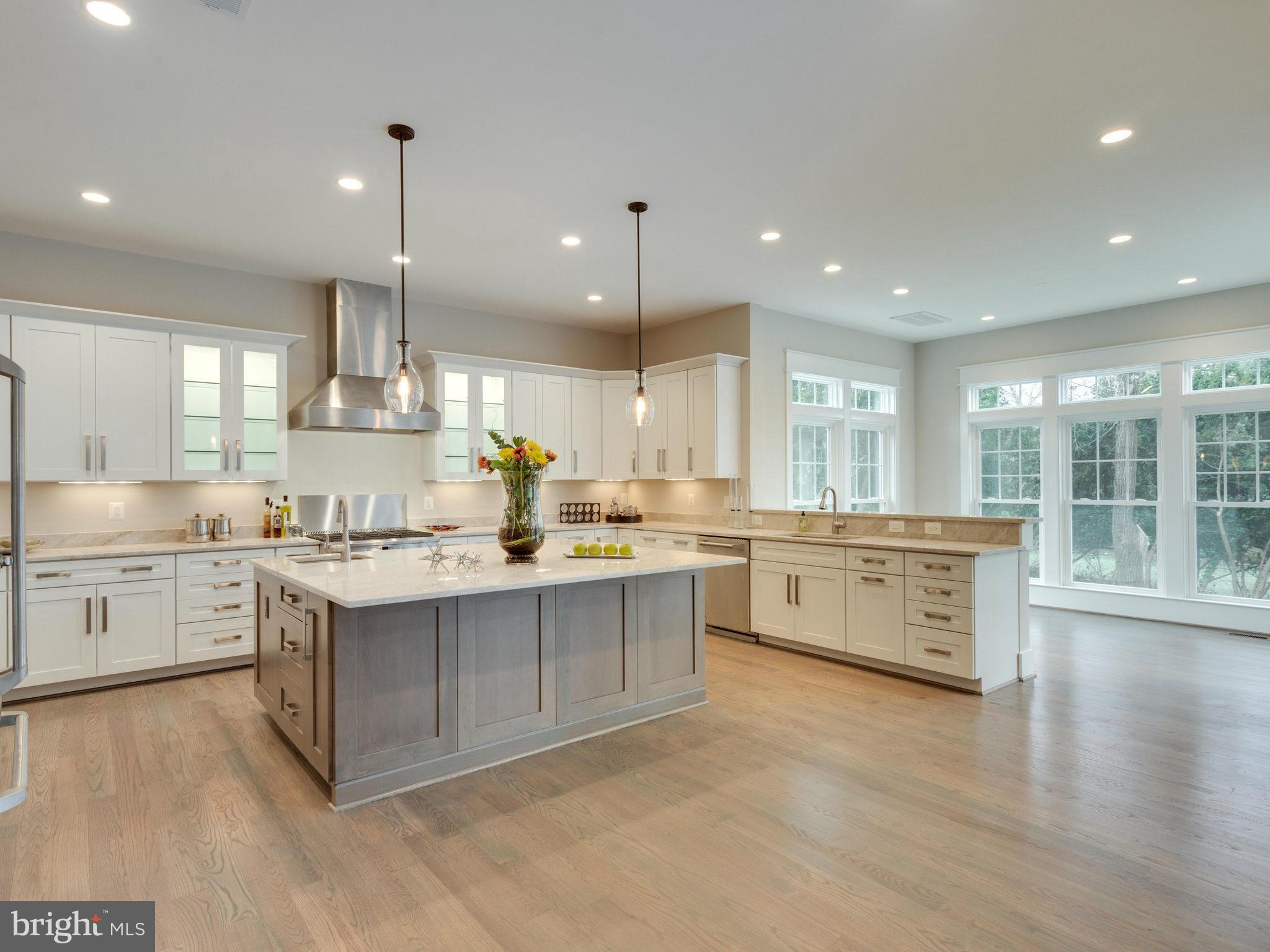 1826 Birch Road McLean, VA 22101 - Photo 10 of 29 Kitchen