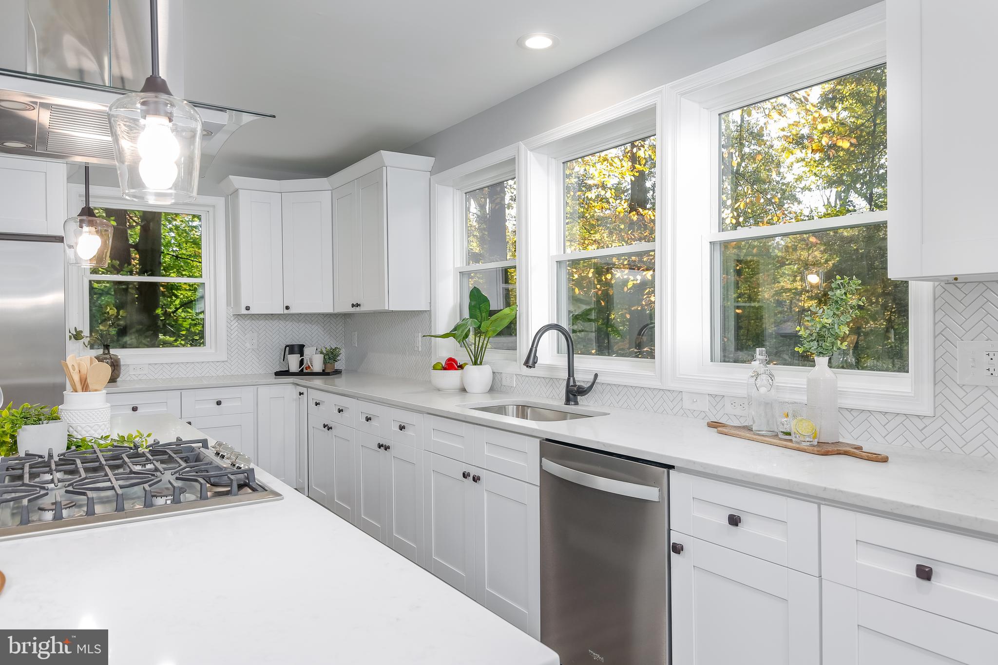 908 Maldon Road Baltimore, MD 21239 - Photo 18 of 48 Kitchen