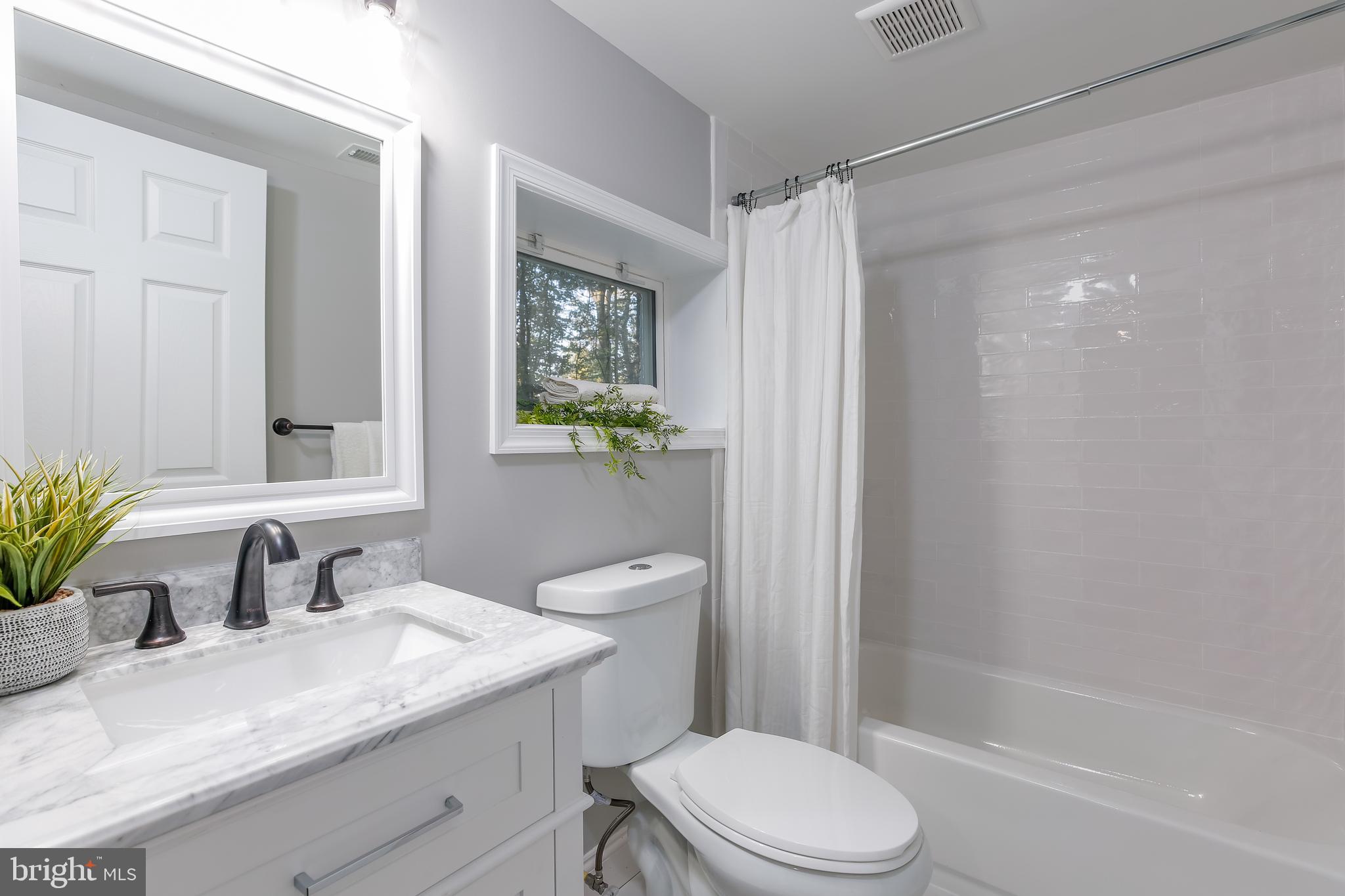 908 Maldon Road Baltimore, MD 21239 - Photo 39 of 48 Basement Full Bathroom