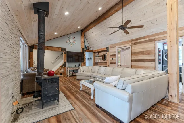 $649,900 | 23941 Beers Road, Mesick, MI 49668