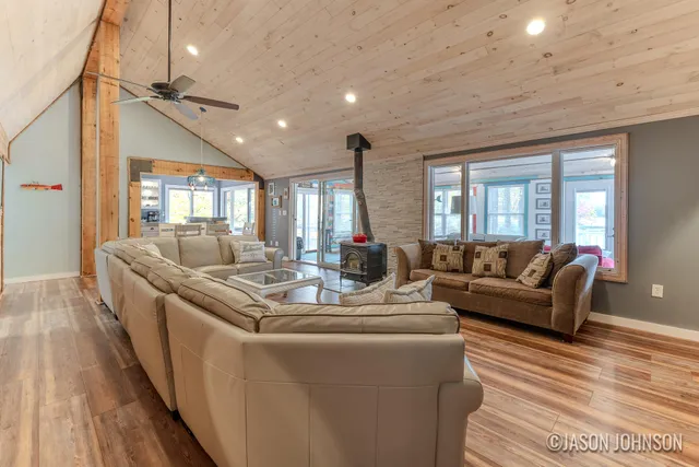 $649,900 | 23941 Beers Road, Mesick, MI 49668