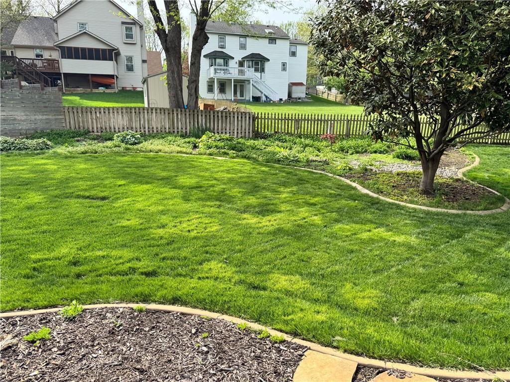 8344 Acuff Lane Lenexa, KS 66215 - Photo 3 of 4