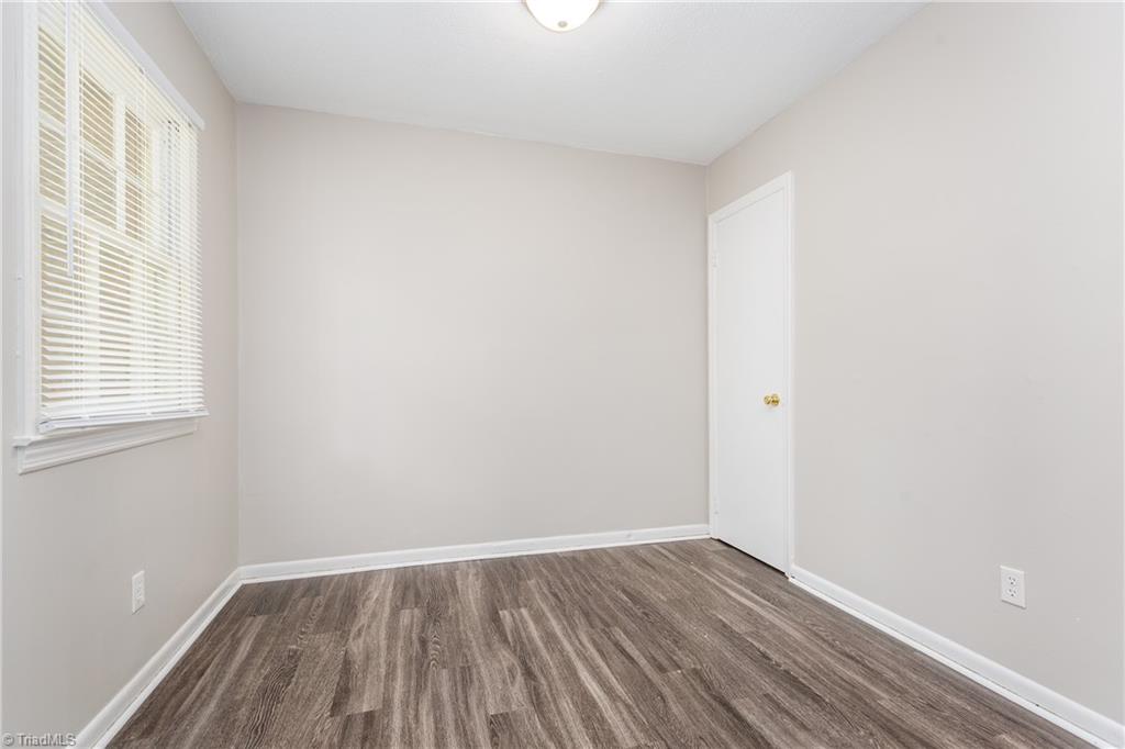 323 Old Vineyard Road Winston-Salem, NC 27104 - Photo 11 of 27