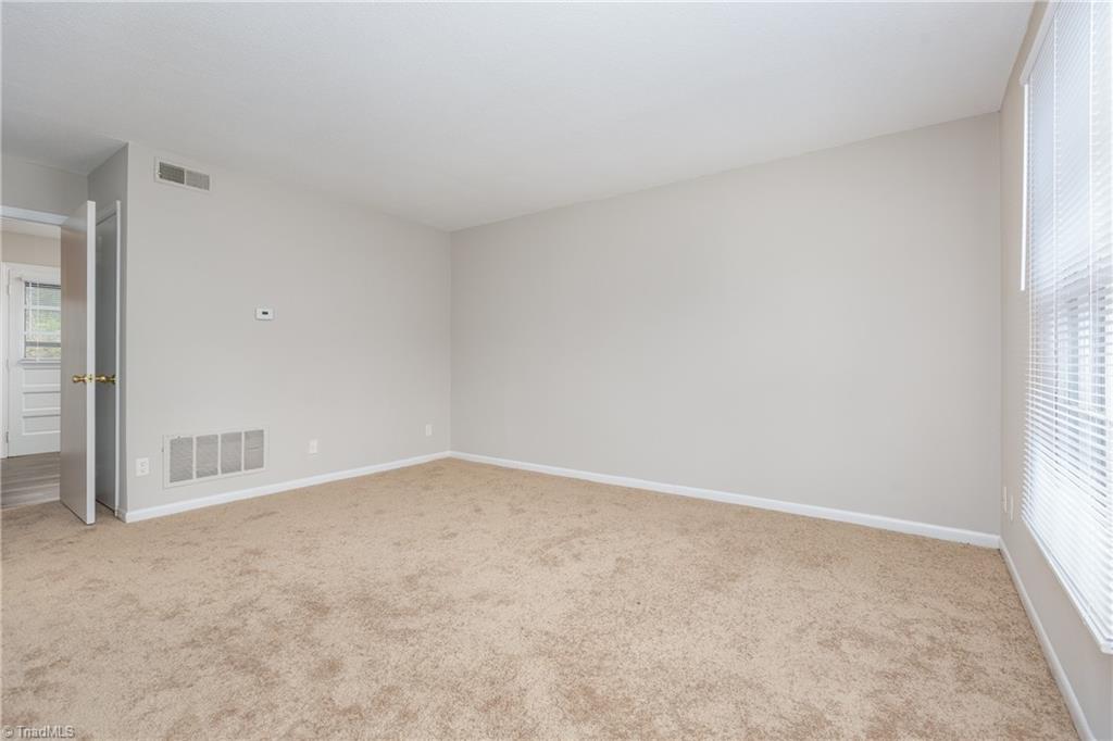 323 Old Vineyard Road Winston-Salem, NC 27104 - Photo 12 of 27