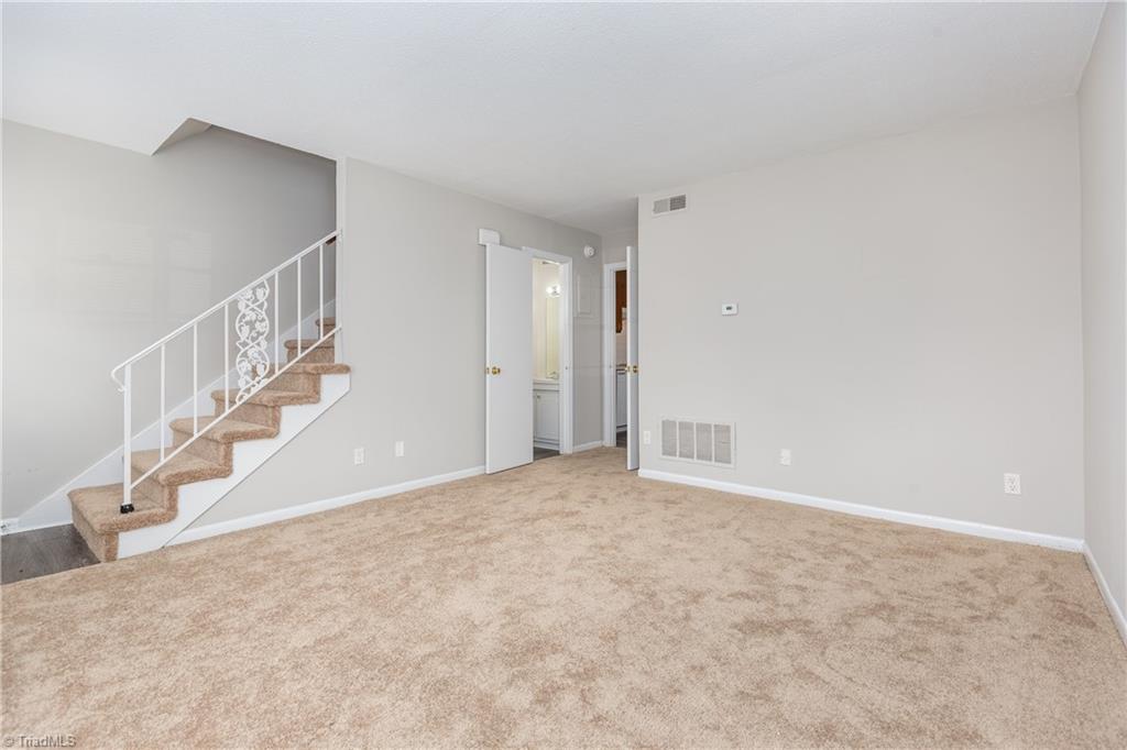 323 Old Vineyard Road Winston-Salem, NC 27104 - Photo 13 of 27