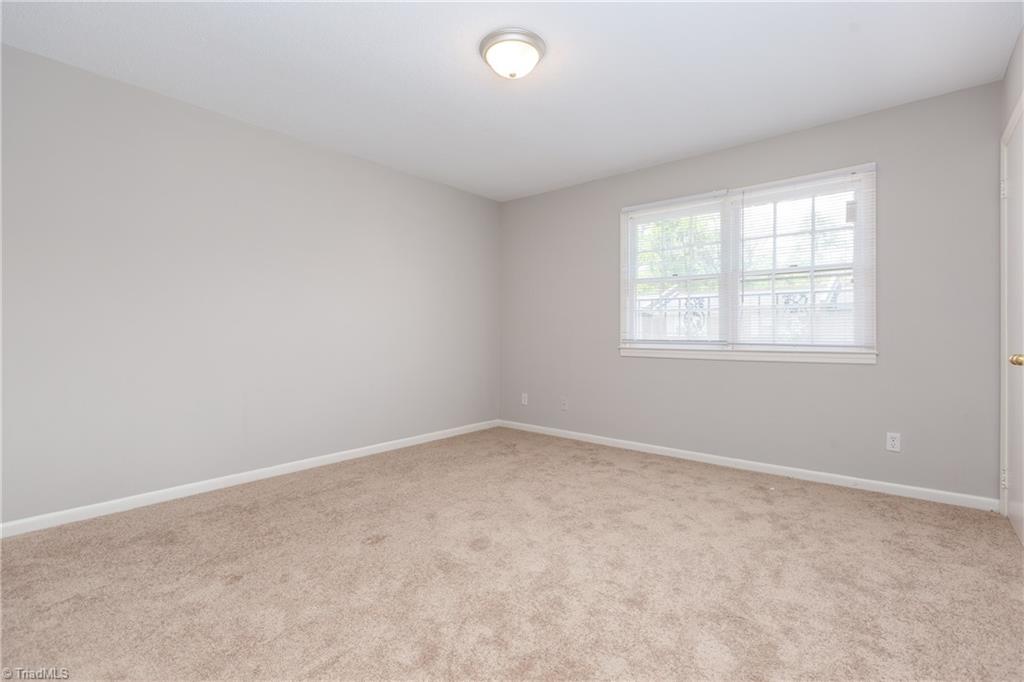 323 Old Vineyard Road Winston-Salem, NC 27104 - Photo 18 of 27