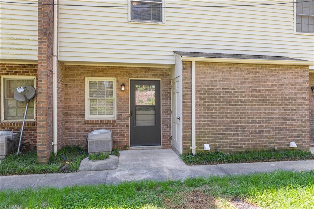 323 Old Vineyard Road Winston-Salem, NC 27104 - Photo 22 of 27