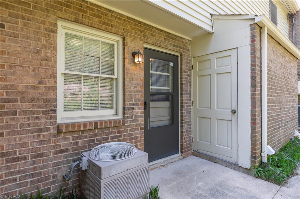 323 Old Vineyard Road Winston-Salem, NC 27104 - Photo 23 of 27