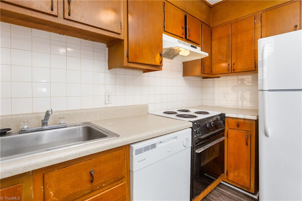 323 Old Vineyard Road Winston-Salem, NC 27104 - Photo 7 of 27