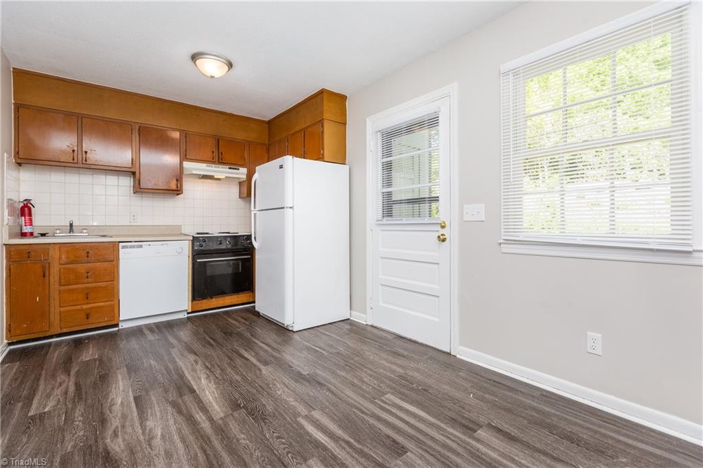 323 Old Vineyard Road Winston-Salem, NC 27104 - Photo 8 of 27