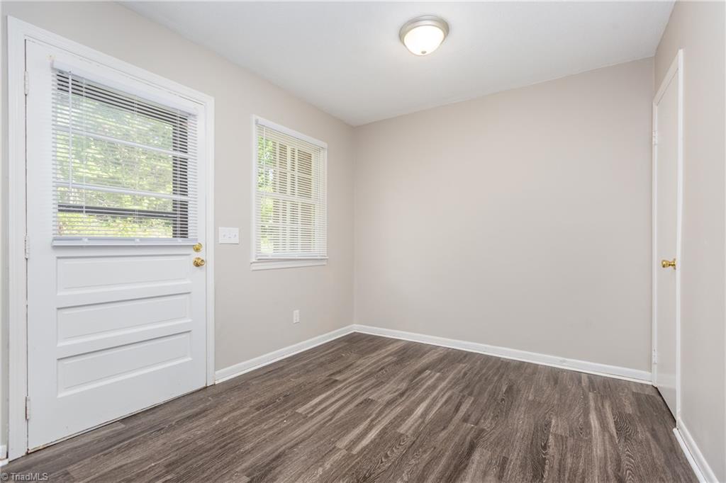 323 Old Vineyard Road Winston-Salem, NC 27104 - Photo 10 of 27