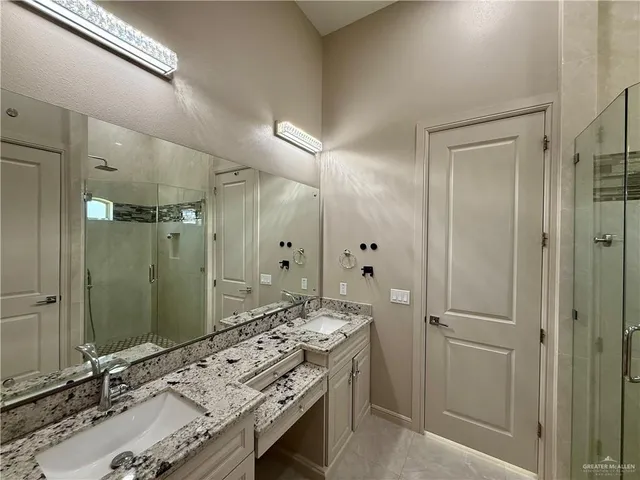 $3,200 | 912 West Cheyenne Avenue, Pharr, TX 78577