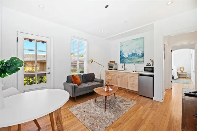 $2,650,000 | 36 Phoenetia Avenue, Coral Gables, FL 33134