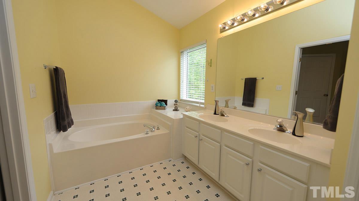 2029 Betry Place Raleigh, NC 27603 - Photo 17 of 24 Gallery Image 17