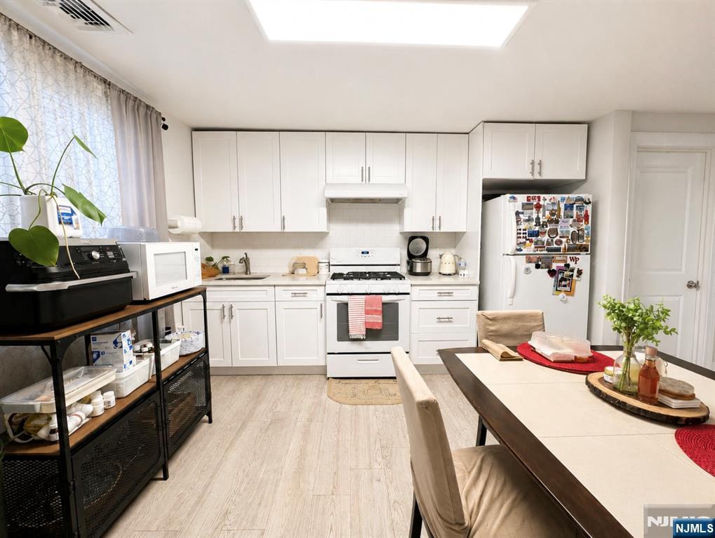 578 Hillside Street, Unit 2 Ridgefield, NJ 07657 - Photo 5 of 20