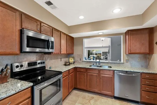 $6,200 | 199 Desert Falls Drive East, Palm Desert, CA 92211