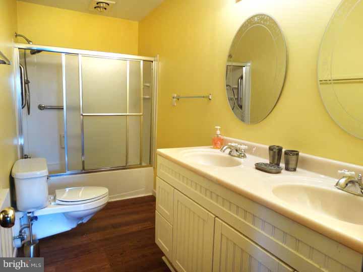 2769 Village Road Langhorne, PA 19047 - Photo 18 of 25 Bathroom